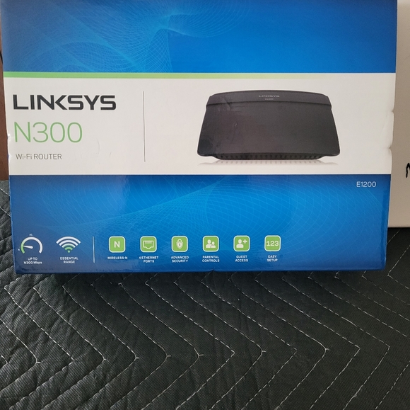 Linksys Router - Picture 2 of 11